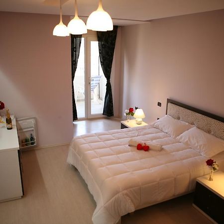 Hotel Albion Durres Bagian luar foto