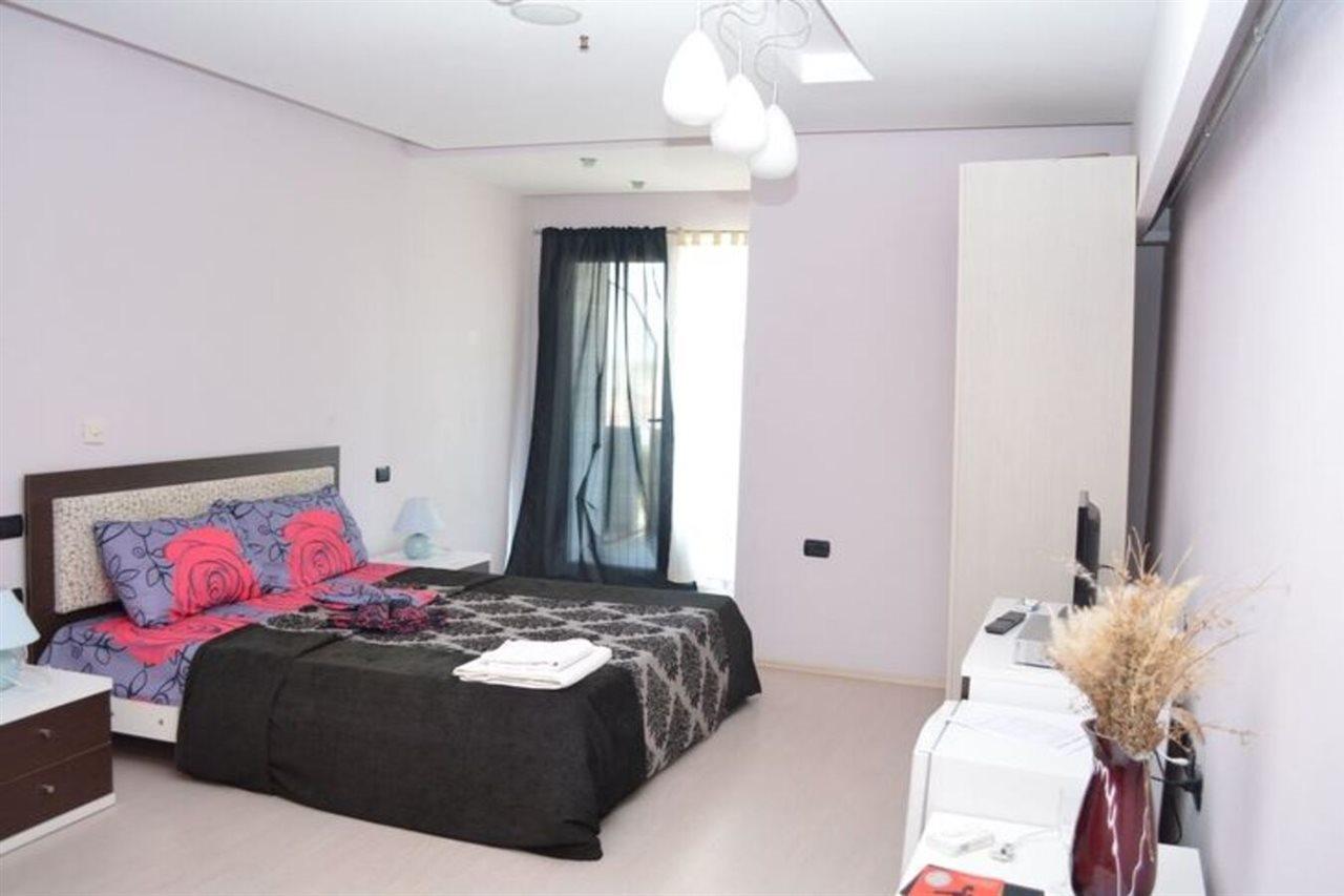 Hotel Albion Durres Bagian luar foto