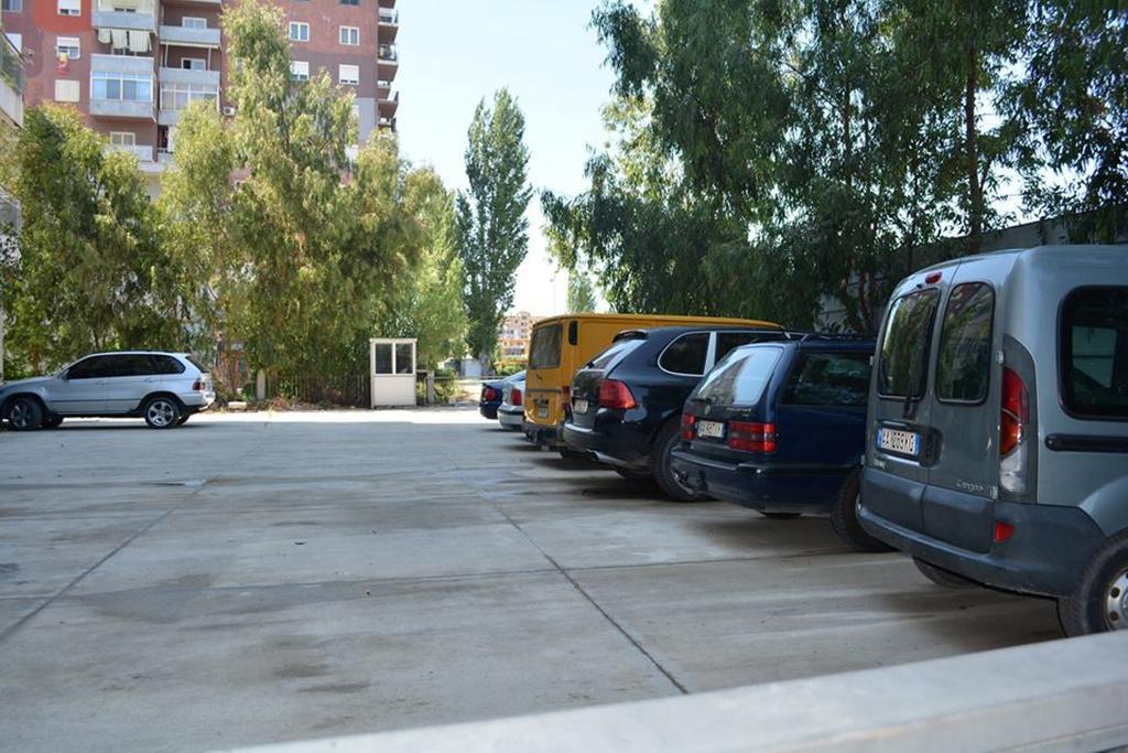 Hotel Albion Durres Bagian luar foto