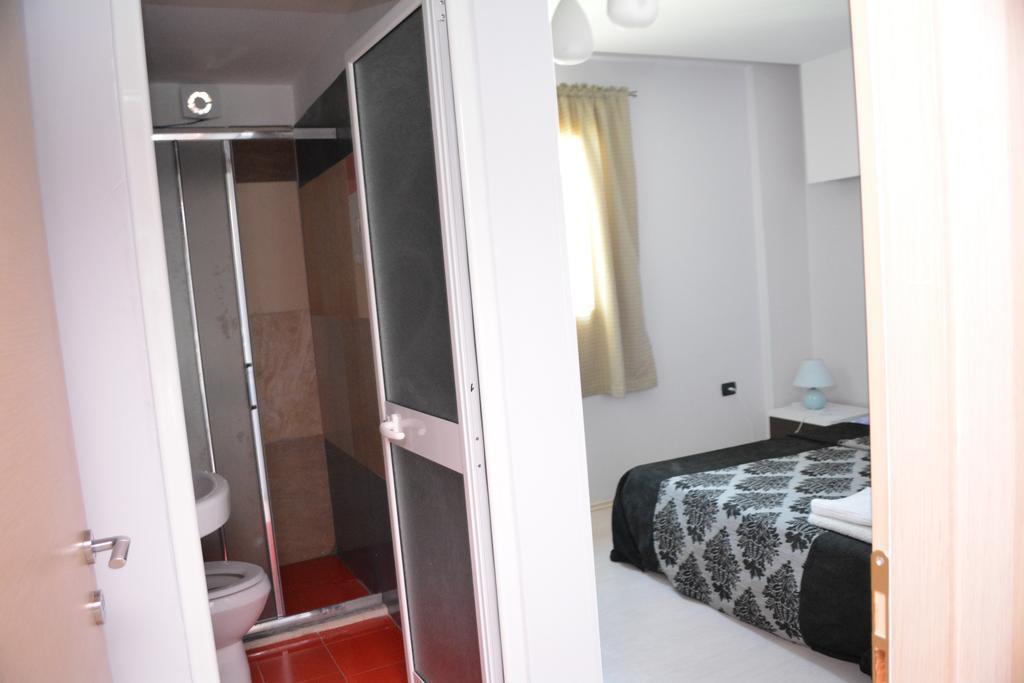 Hotel Albion Durres Bagian luar foto