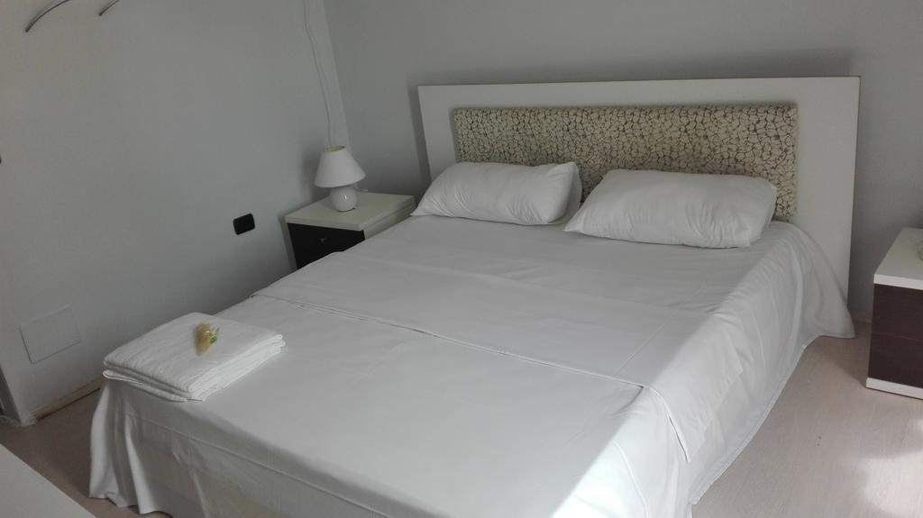 Hotel Albion Durres Bagian luar foto